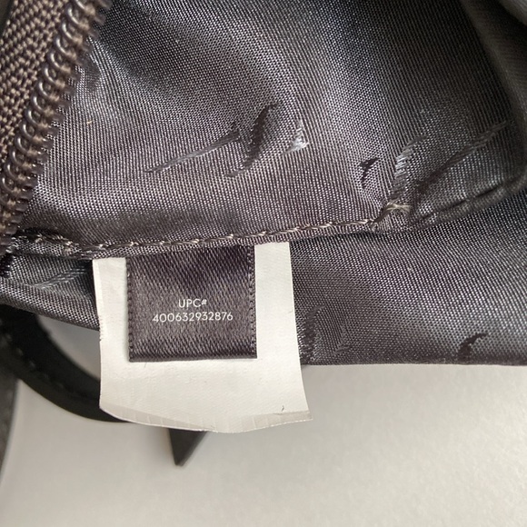 Vera Wang PVC Crossbody Purse - Picture 10 of 11